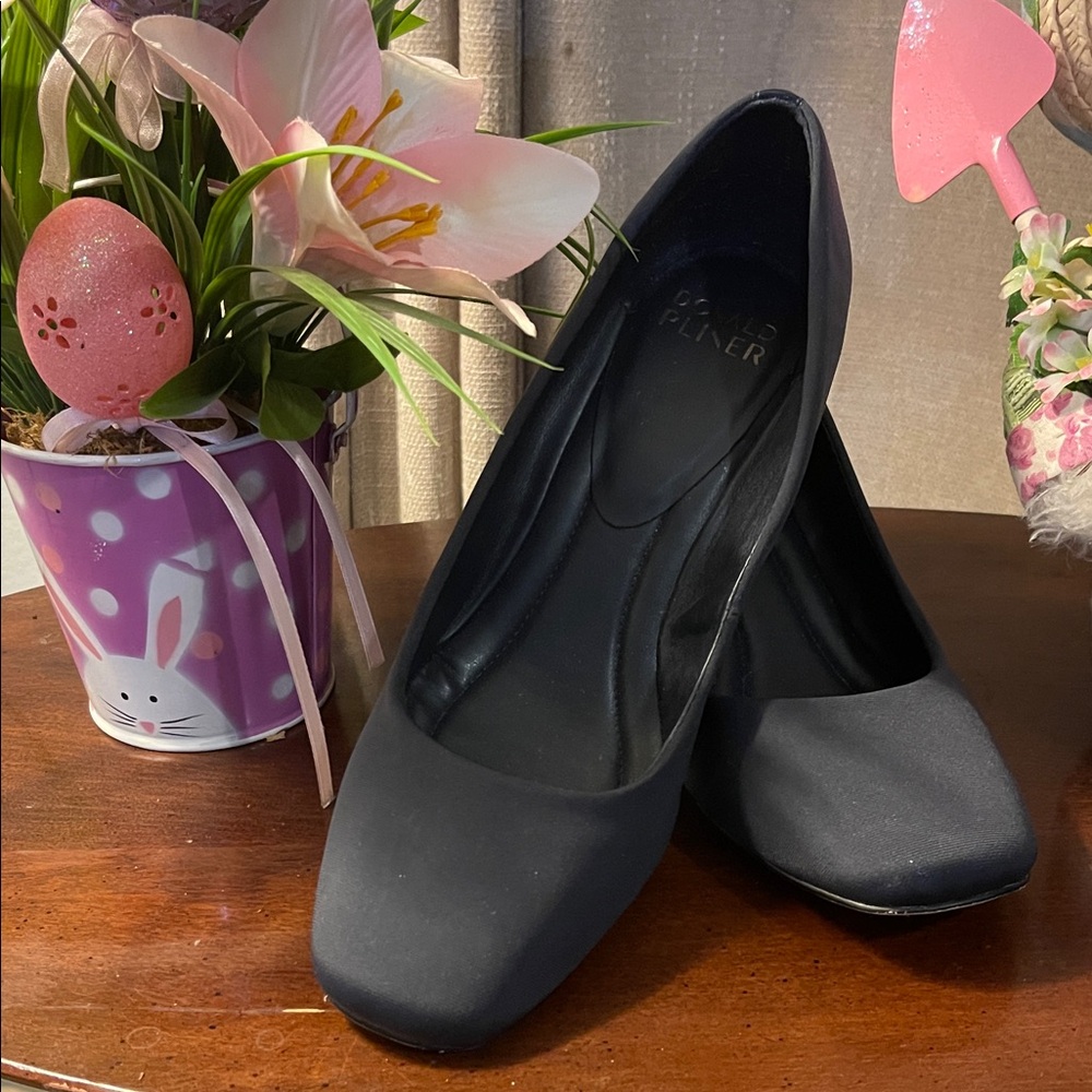 Donald J. Pliner Black Square-Toe Ballet Flats